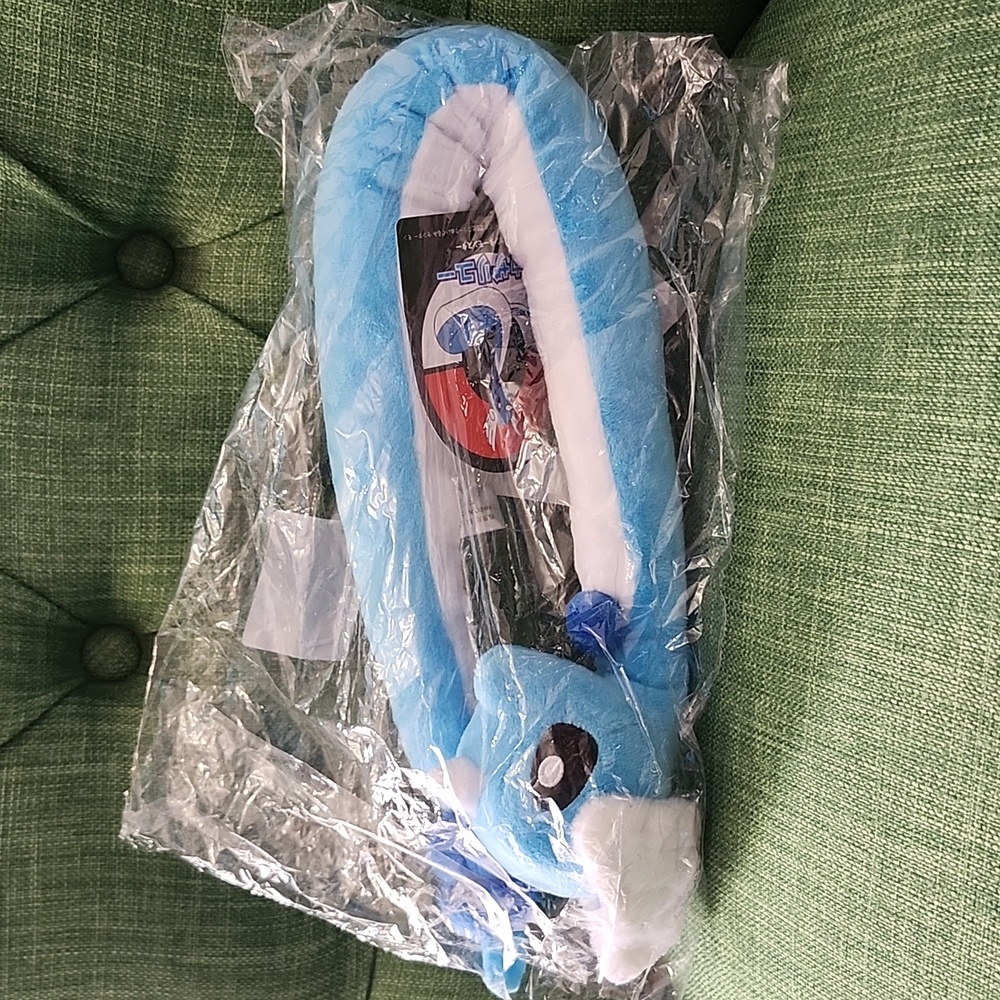 Pokemon Dragonair Poseable Plush - Picture 6 of 6